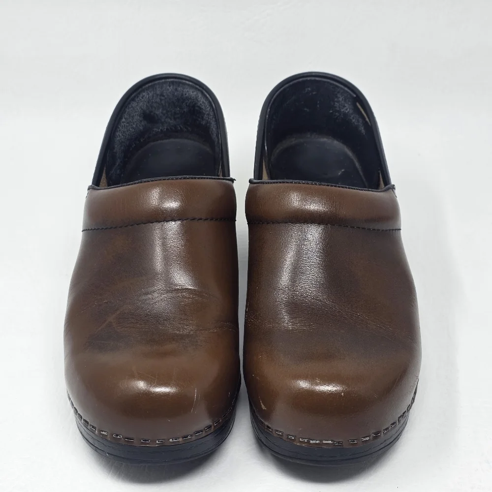 Dansko Women's Brown Leather Professional Clogs Size EU 48/7.5-8 US Pre-owned - Picture 7 of 10